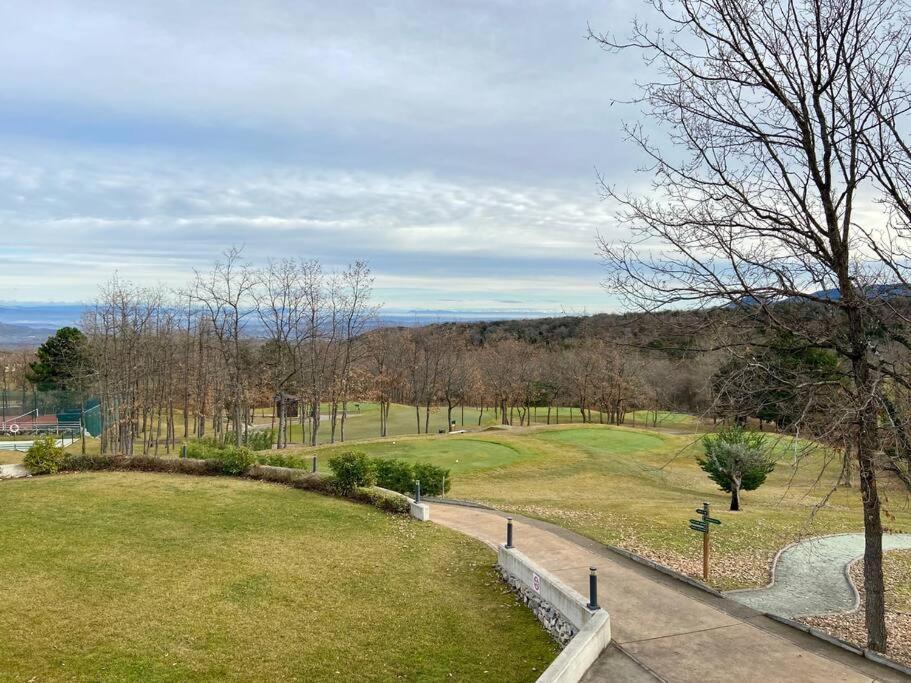 Golf Naturaleza Pet Friendly Apartment